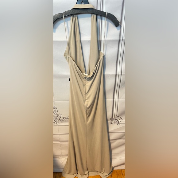 Summer 🌞 NWT ZARA Viral 
HALTER DRESS SIZE S
🚨 My prices are firm, no discount - Picture 7 of 16